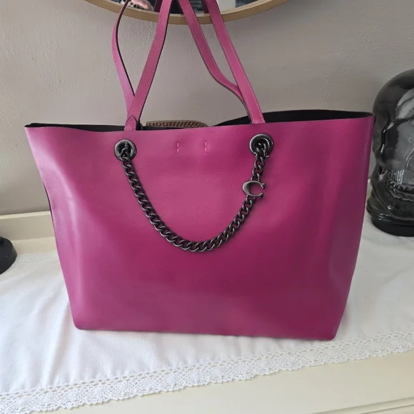 Coach Signature Chain Central Tote - Picture 3 of 16